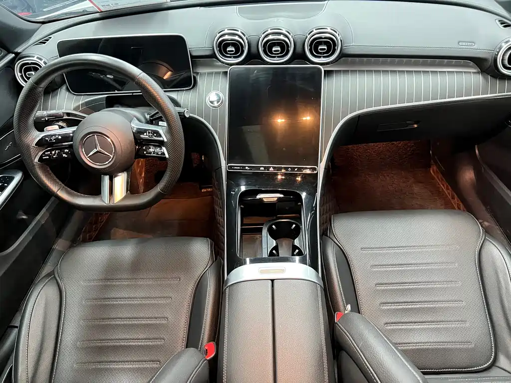 Mercedes-Benz C-Class — миниатюра 7