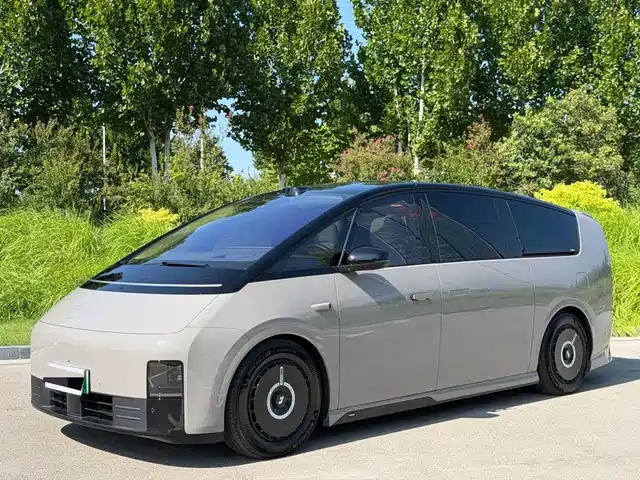 Li Auto MEGA
