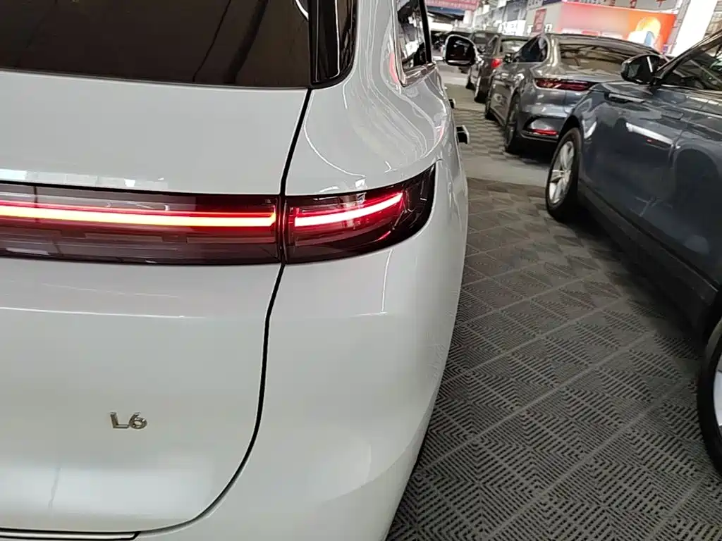 Li Auto L6 2024 Pro