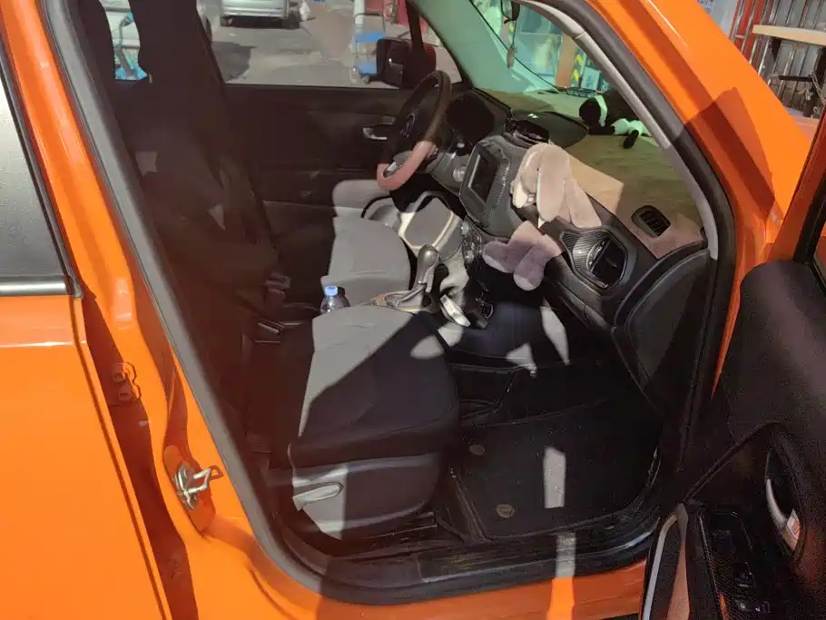 Jeep Renegade — миниатюра 8