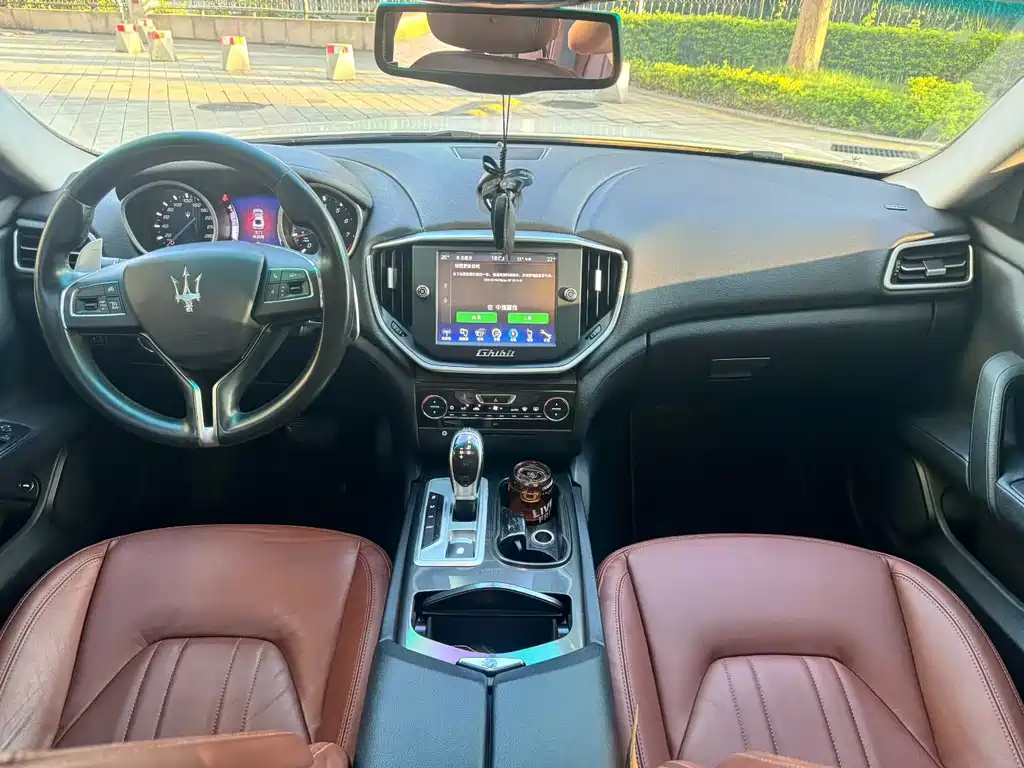 Maserati Ghibli — миниатюра 9