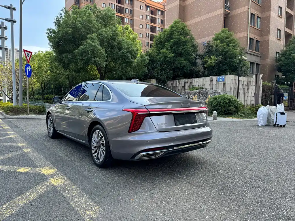 Hongqi Hongqi H5 — миниатюра 12