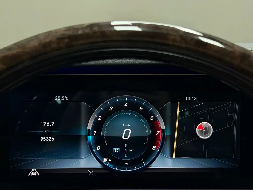Mercedes-Benz S-Class — миниатюра 8