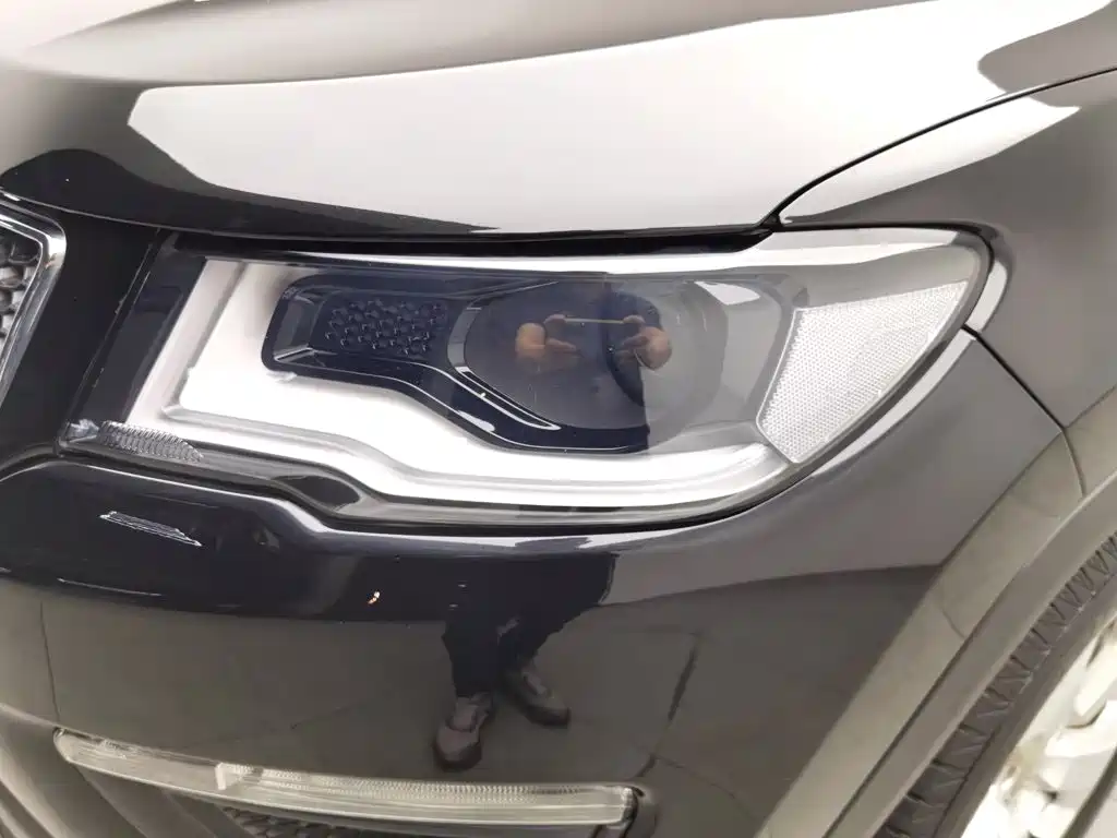 Jeep Compass — миниатюра 7