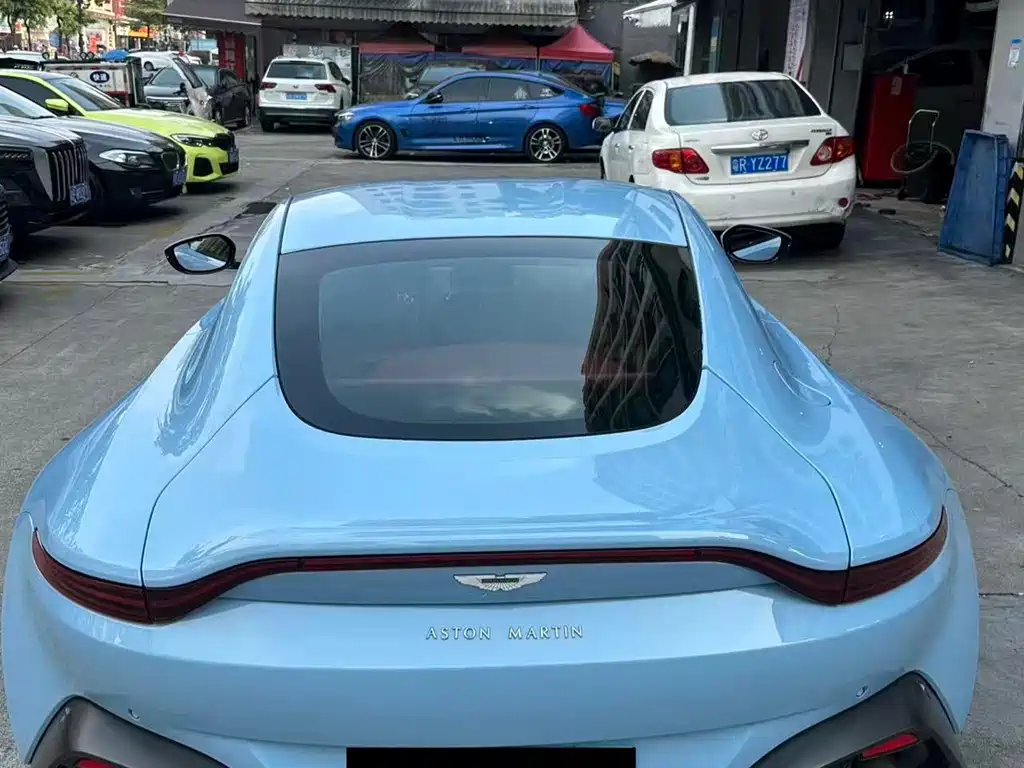 Aston Martin V8 Vantage — миниатюра 3