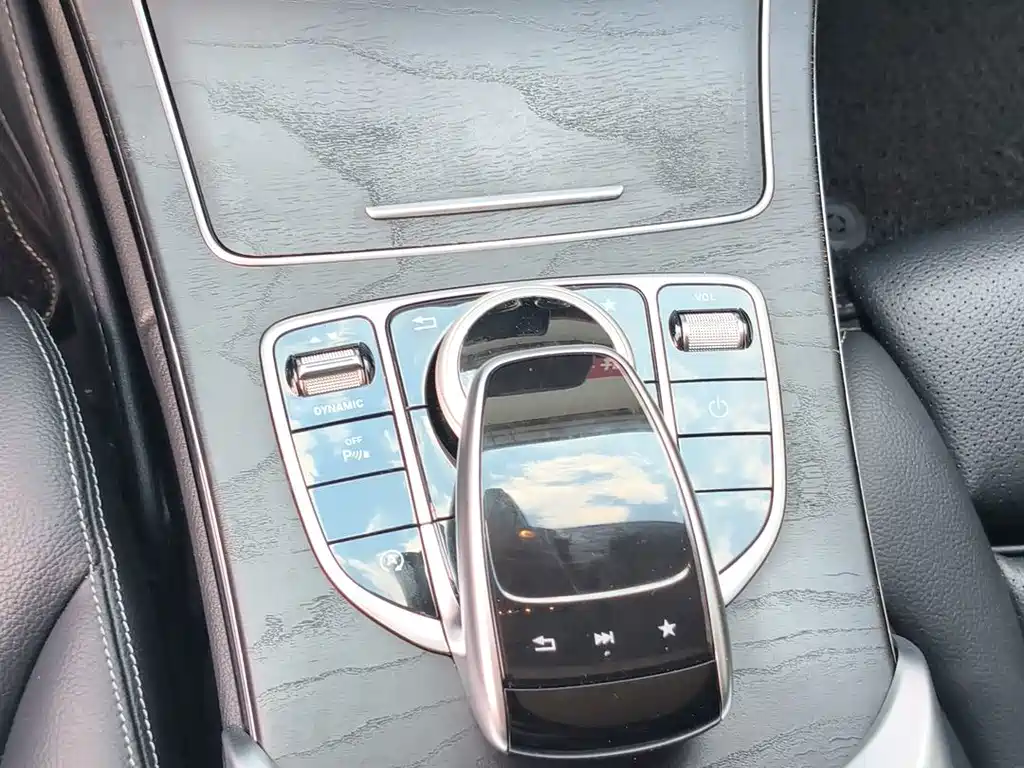 Mercedes-Benz C-Class — миниатюра 14