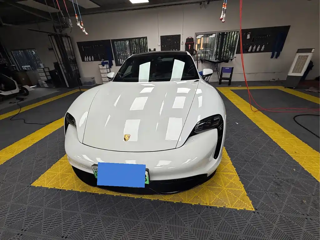 Porsche Taycan — миниатюра 2