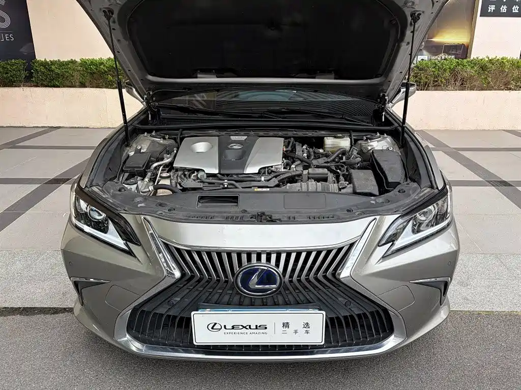 Lexus ES — миниатюра 6