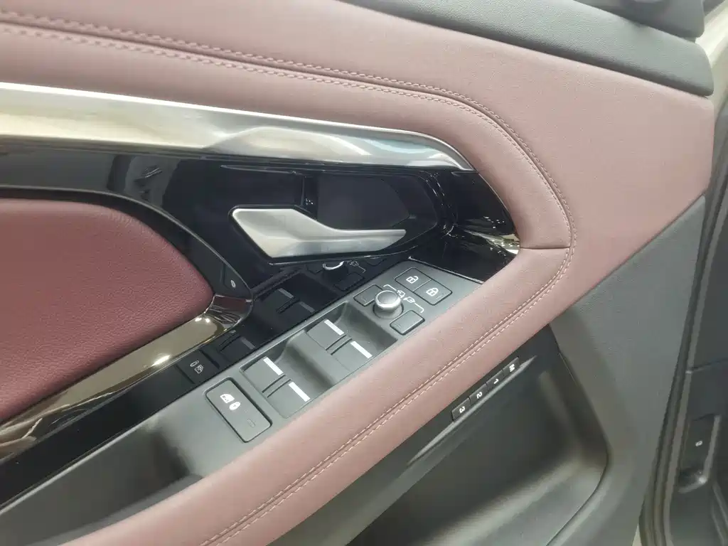 LAND ROVER RANGE ROVER AURORA NEW ENERGY