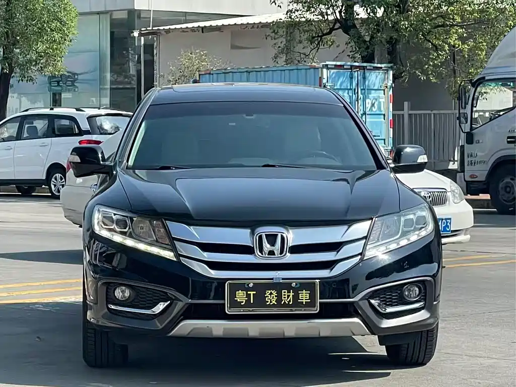 Honda Crosstour 2.4L Luxury Edition, фото 2