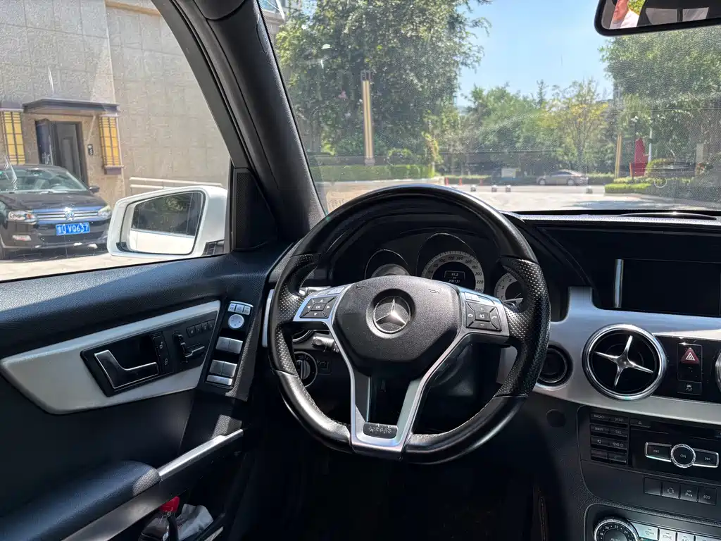 Mercedes-Benz GLK-Class — миниатюра 12