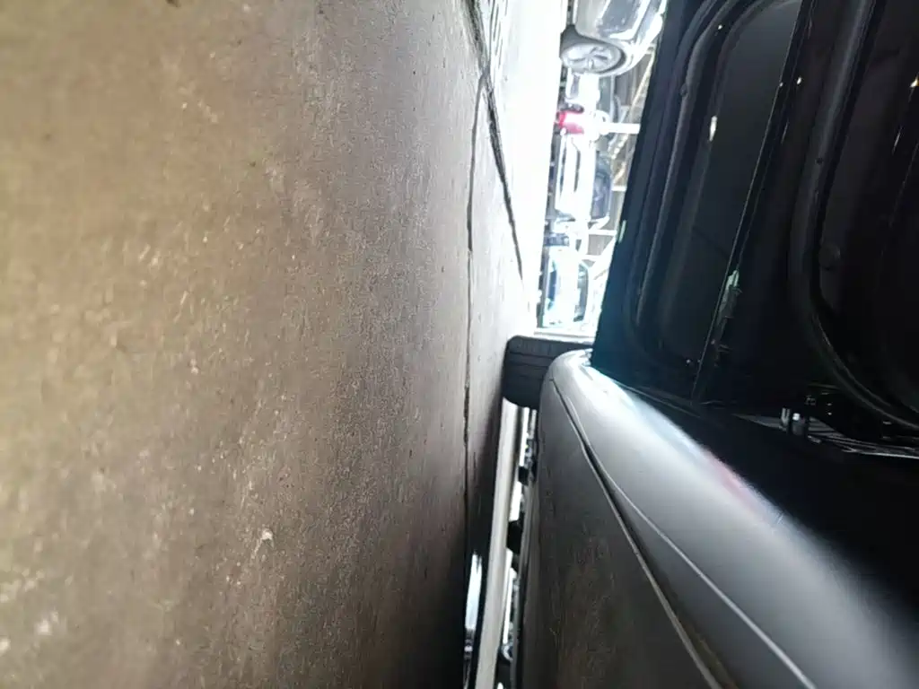 Tesla Model 3 — миниатюра 22