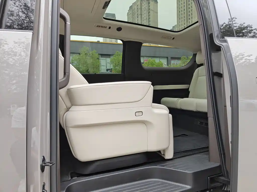 Li Auto Li MEGA — миниатюра 11