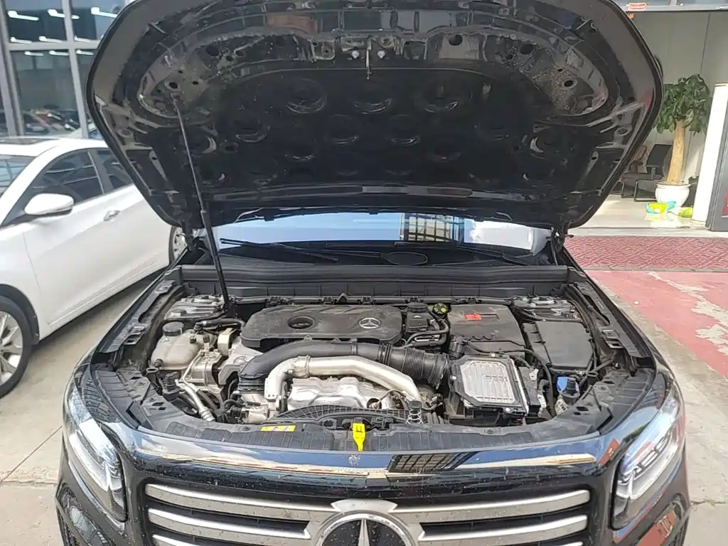 Mercedes-Benz GLB — миниатюра 20