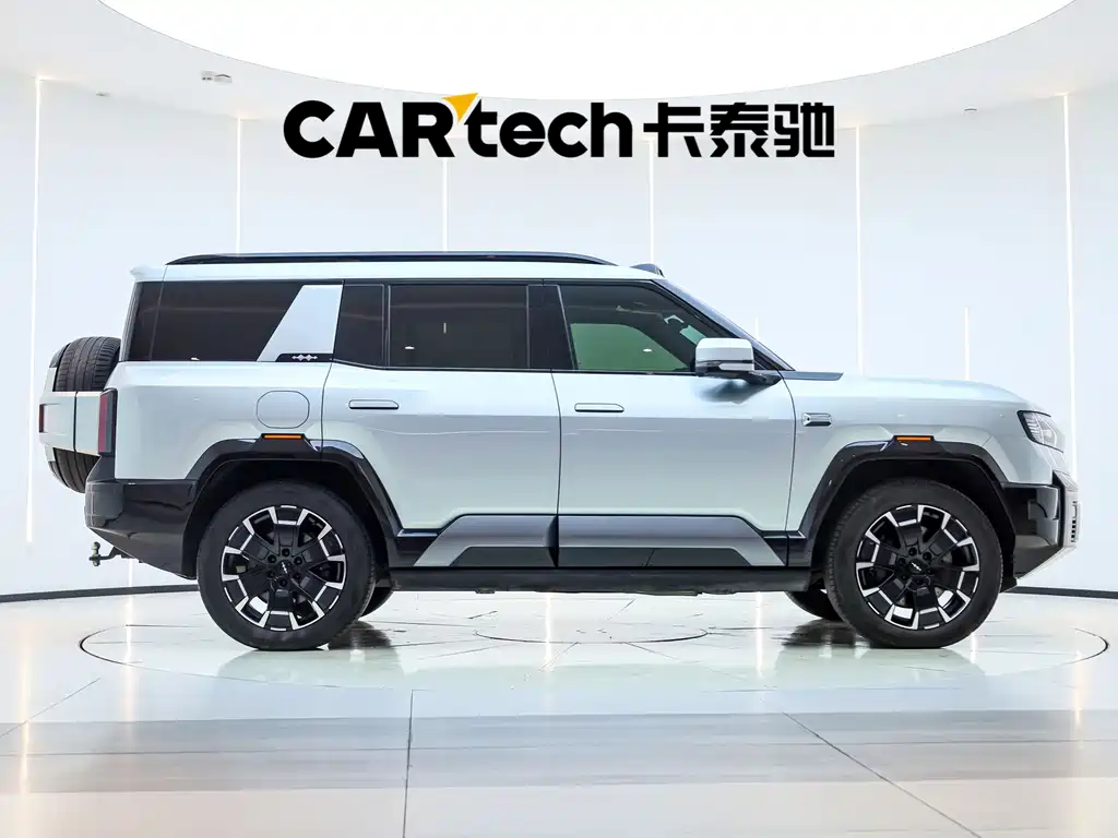 Fangchengbao Leopard 8 8 2025 Flagship 6 мест