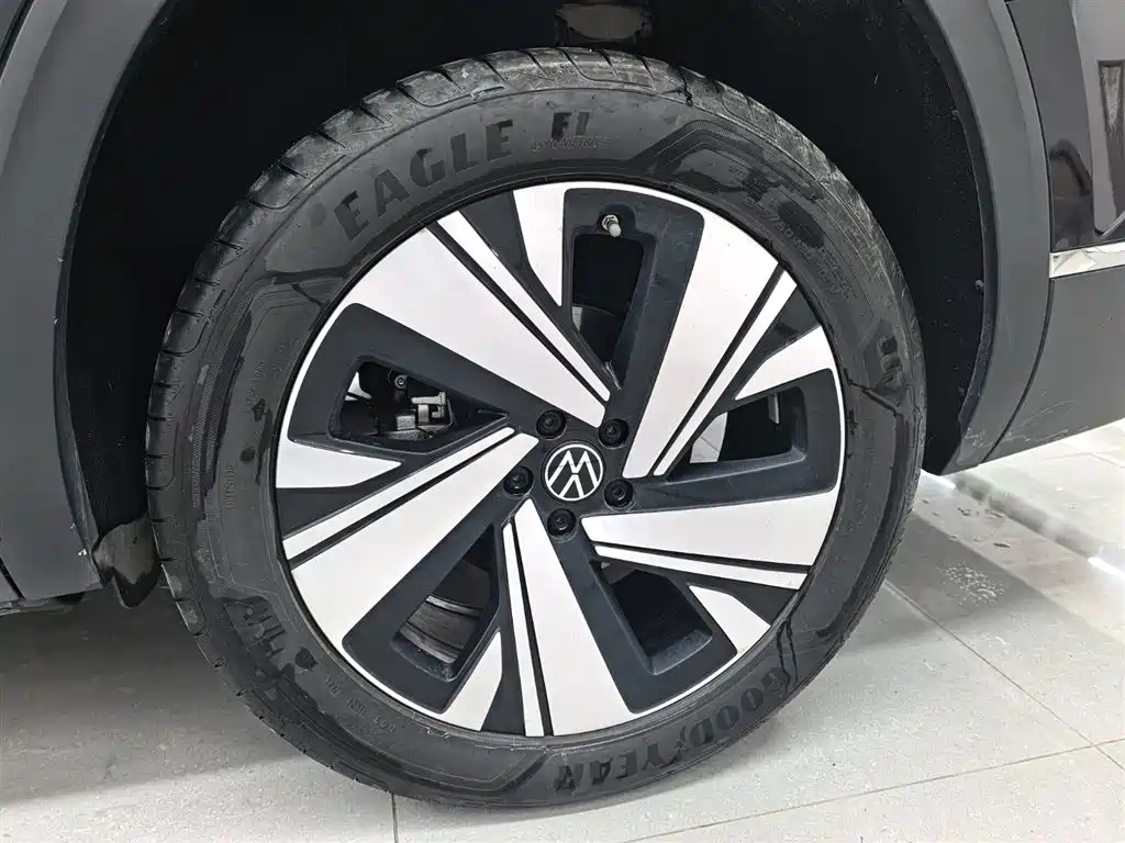 Volkswagen Teramont — миниатюра 8