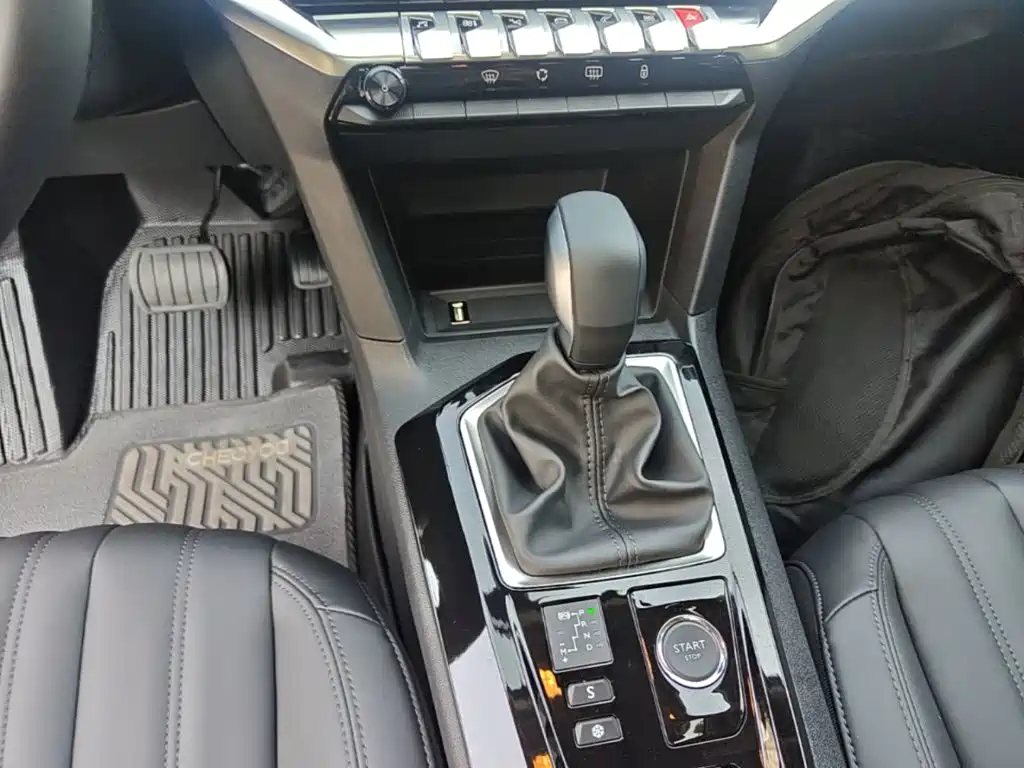 Peugeot 408 — миниатюра 14