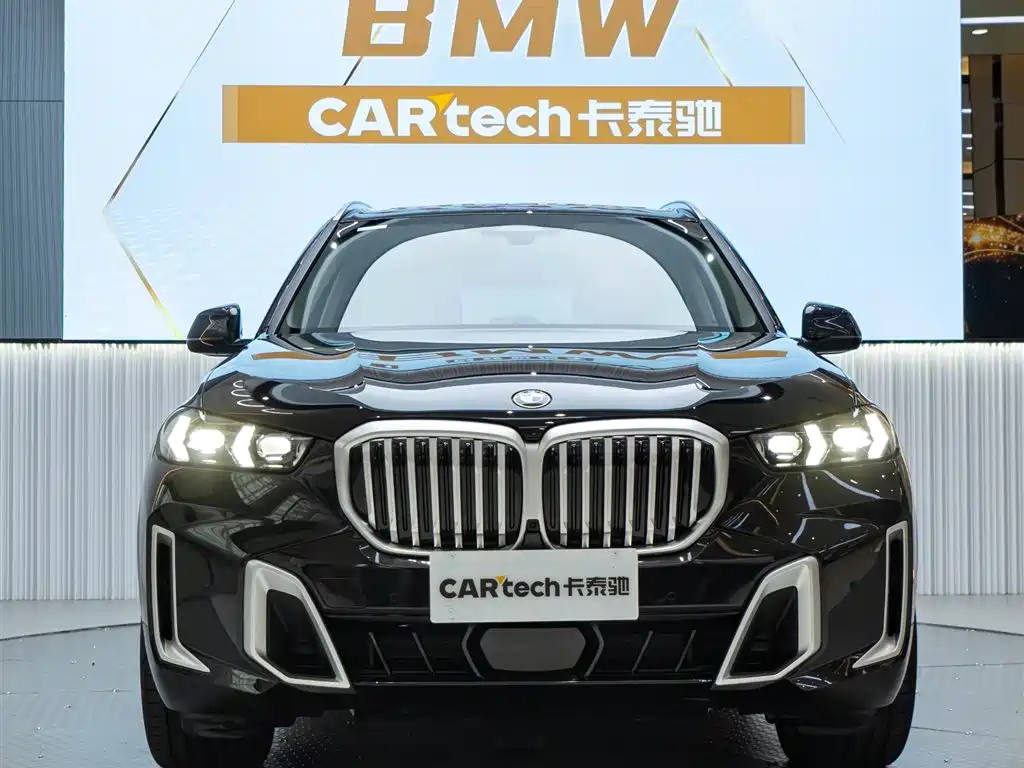 BMW X5 2023 xDrive 30Li Premium M Sport