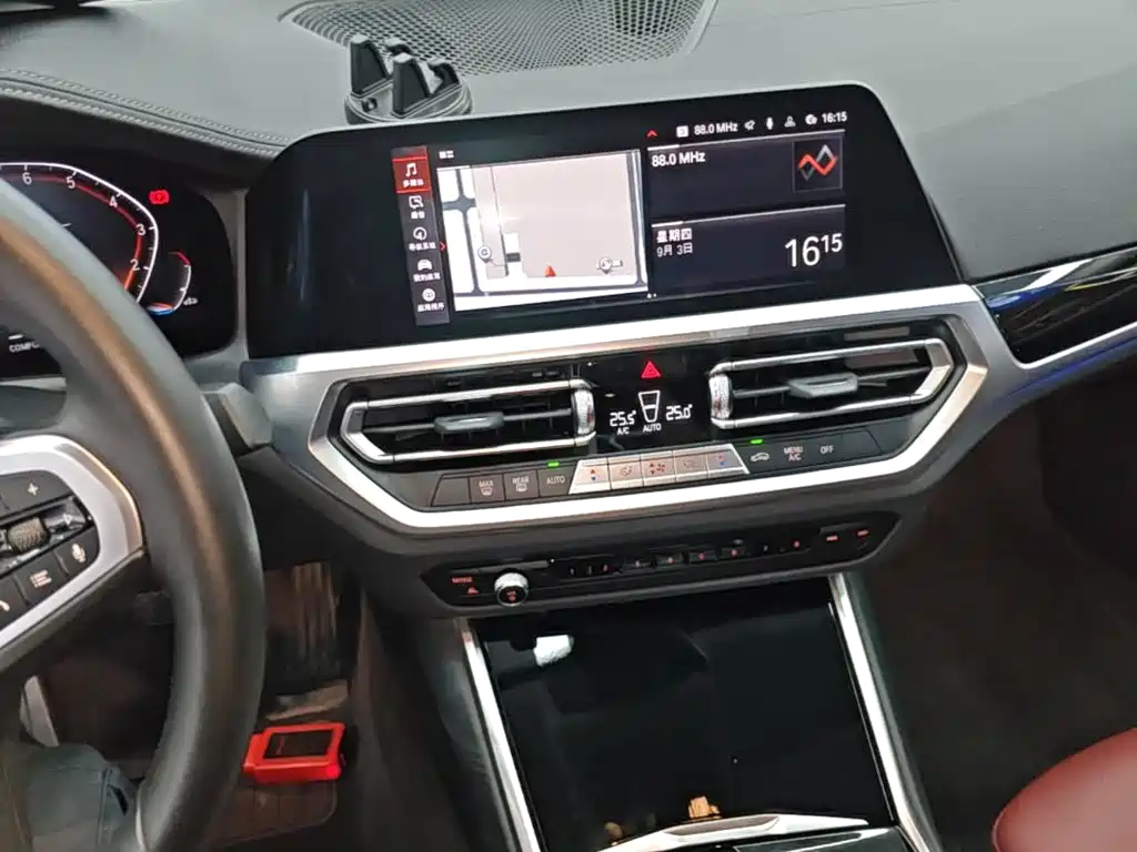 BMW 3 Series — миниатюра 13
