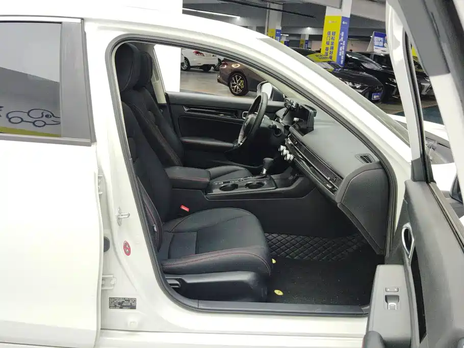 Honda Civic — миниатюра 8
