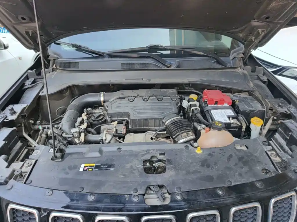Jeep Compass — миниатюра 20