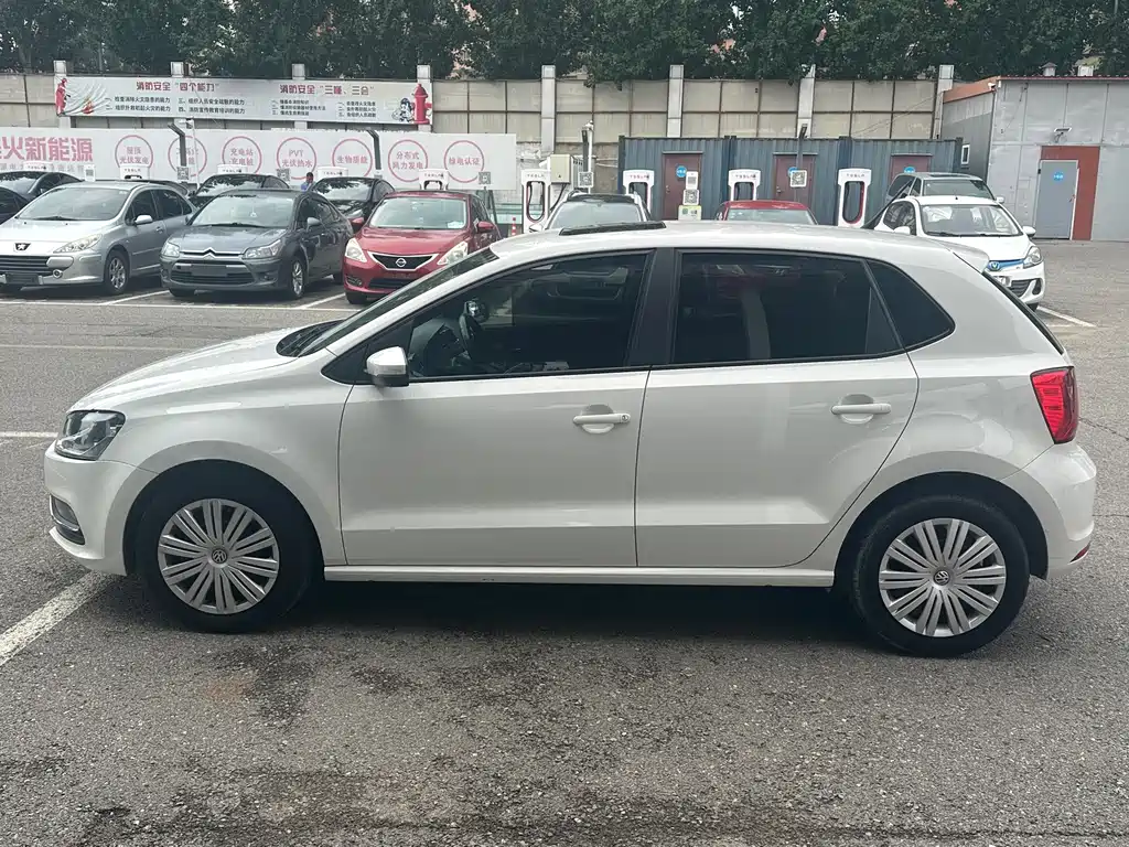 Volkswagen Polo — миниатюра 6