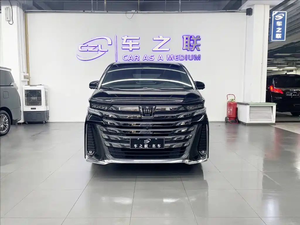 Toyota Vellfire — миниатюра 2