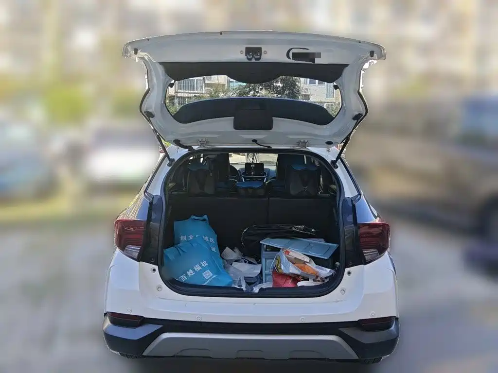Toyota Yaris L — миниатюра 10