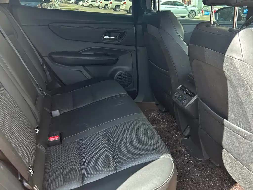 Nissan Ariya — миниатюра 21