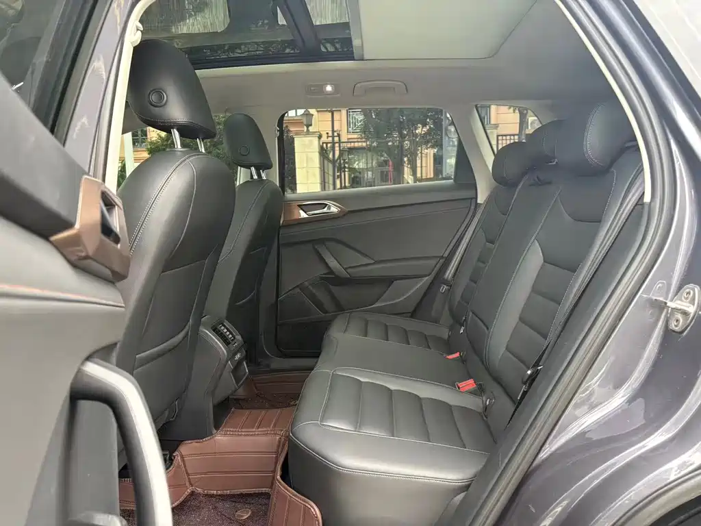 Volkswagen Tharu — миниатюра 5