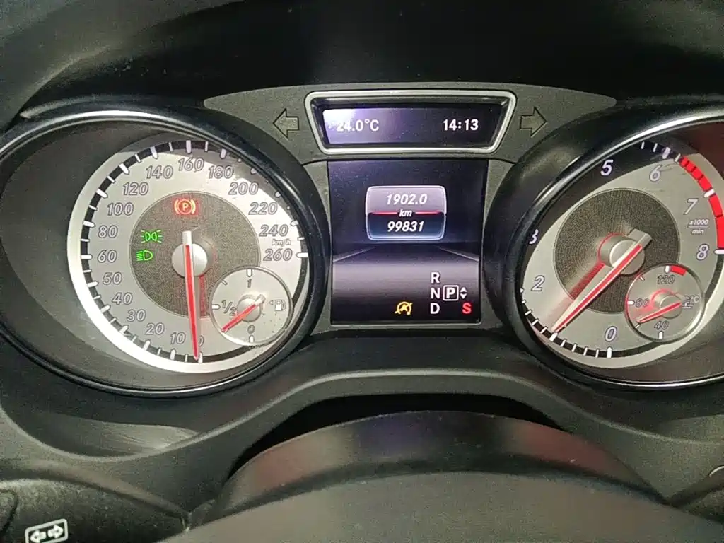 Mercedes-Benz GLA — миниатюра 12