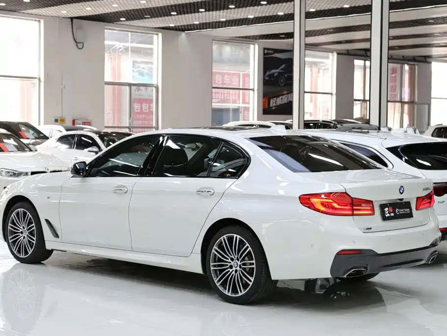 BMW 5 Series — миниатюра 20
