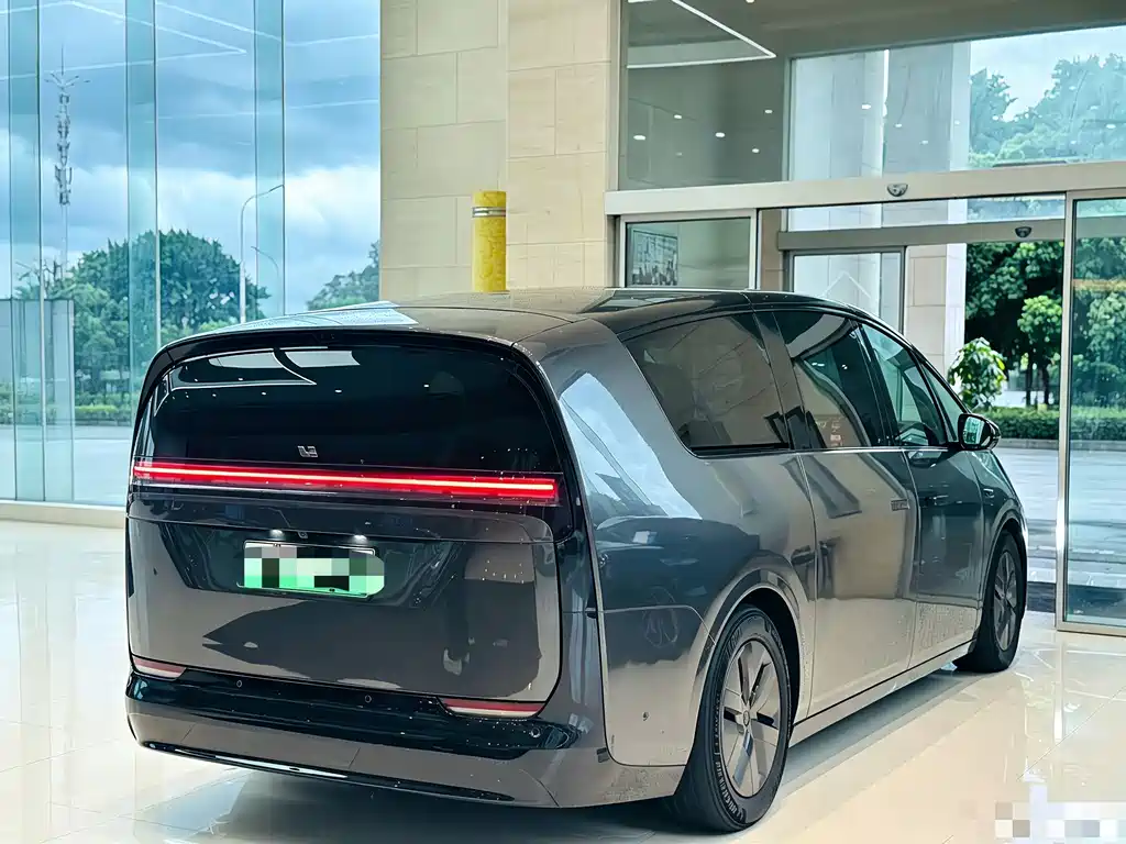 Li Auto Li MEGA — миниатюра 8