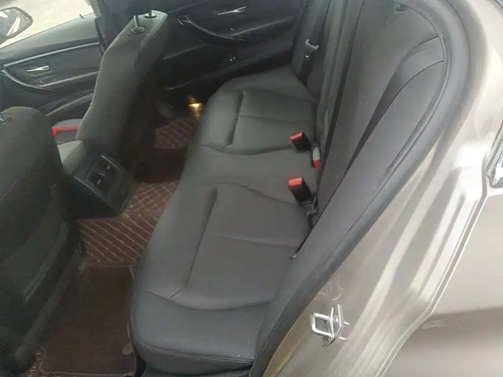 BMW 3 Series — миниатюра 17