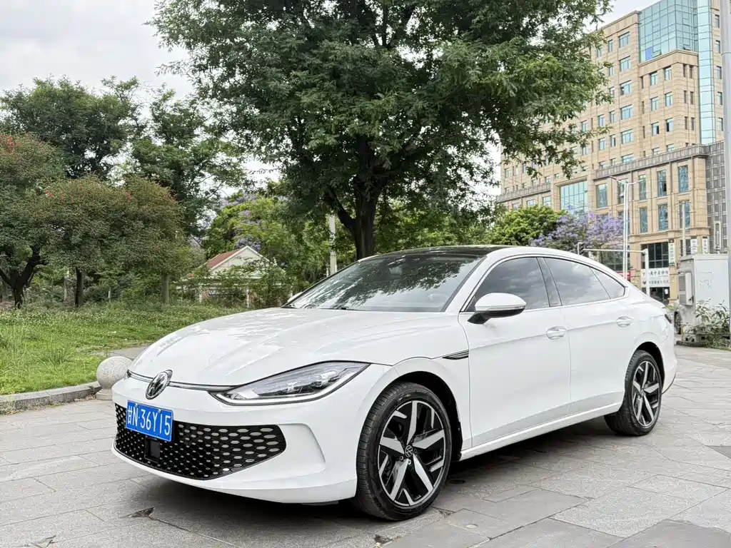 Купить Volkswagen Lamando