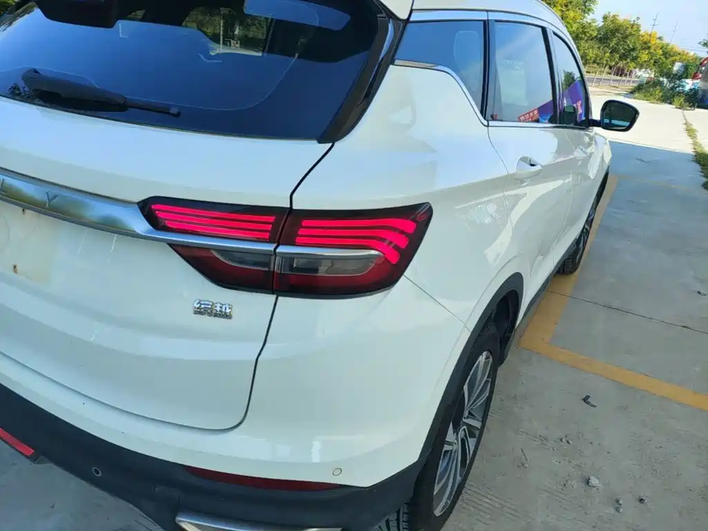 Geely Binyue — миниатюра 8