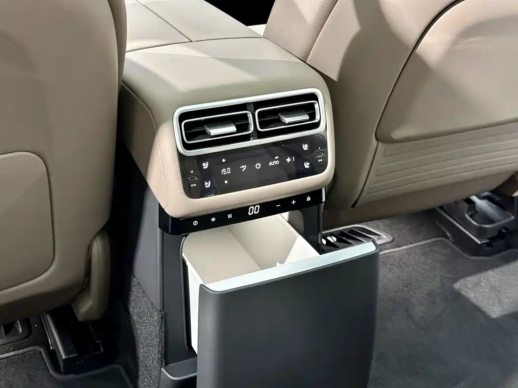 Li Auto Li L7 — миниатюра 14