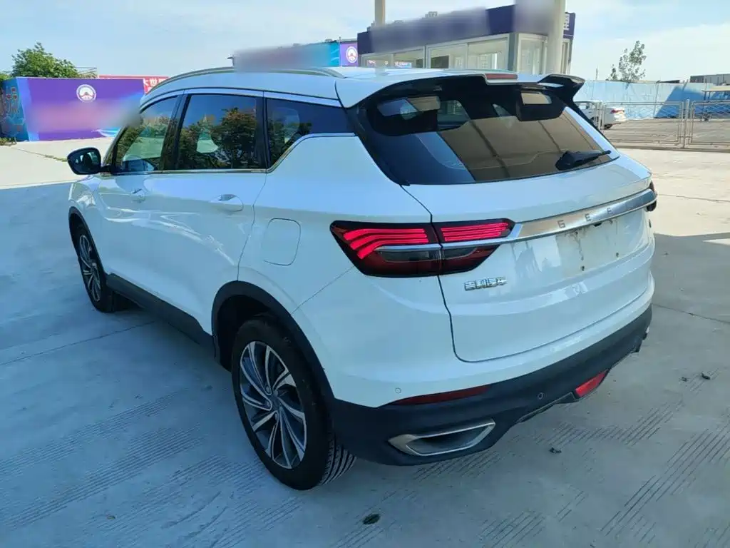 Geely Binyue — миниатюра 5