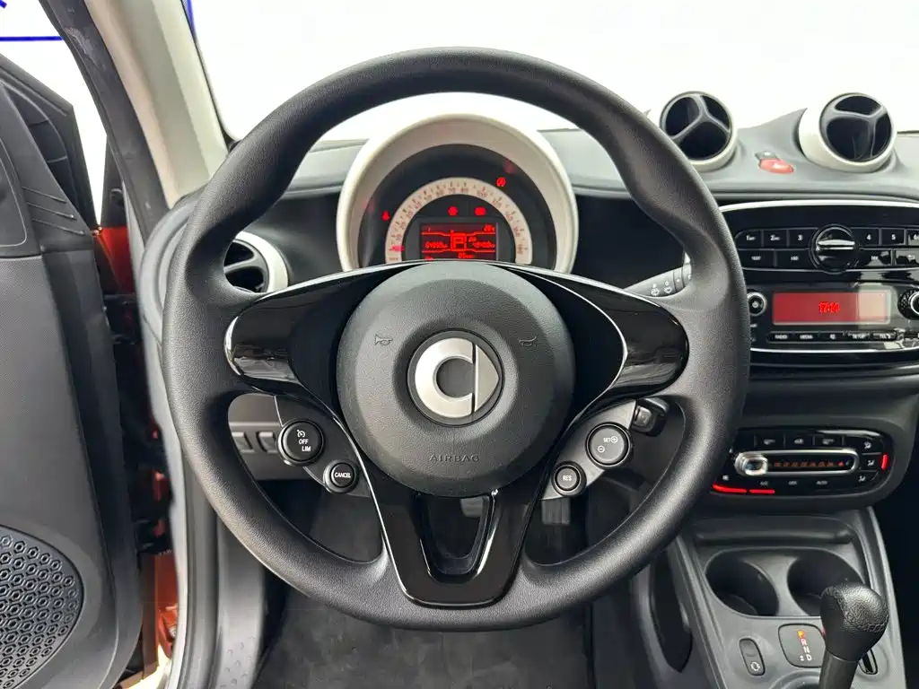 smart Smart Fortwo — миниатюра 11