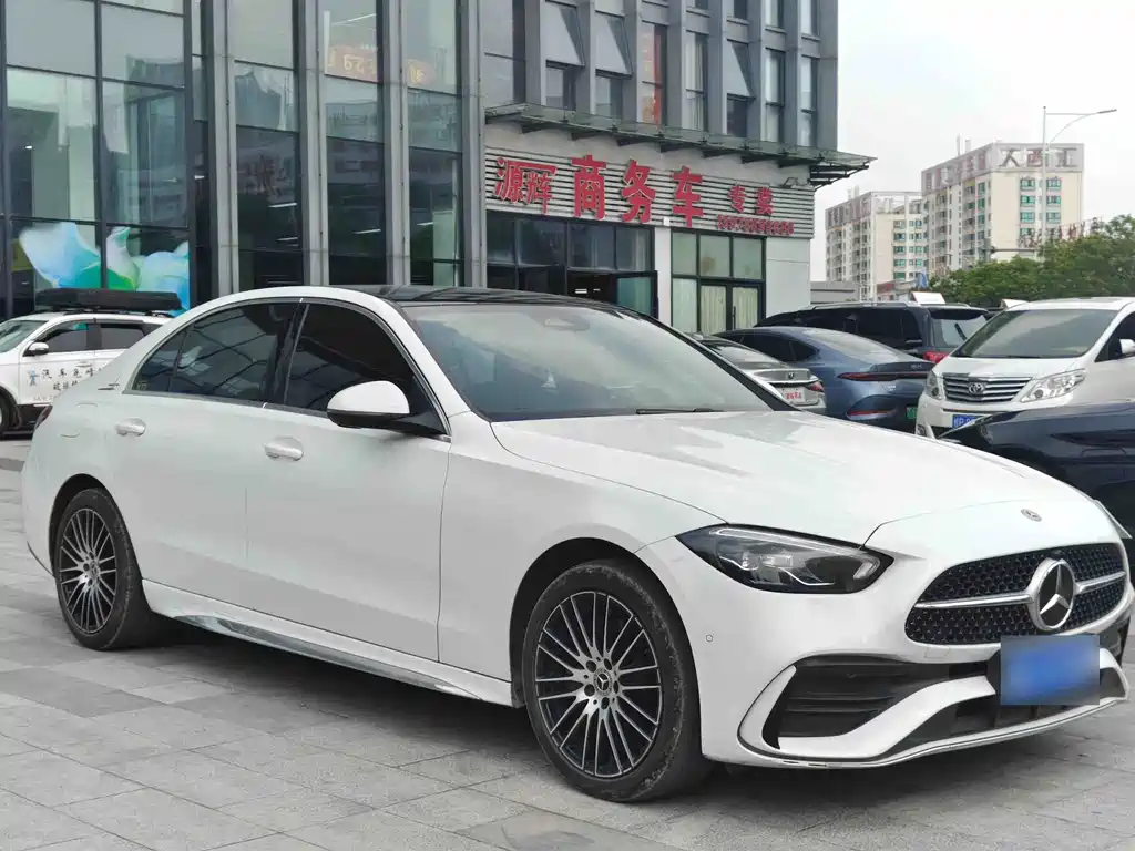 Mercedes-Benz C-Class — миниатюра 3