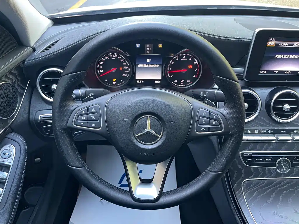 Mercedes-Benz C-Class — миниатюра 12