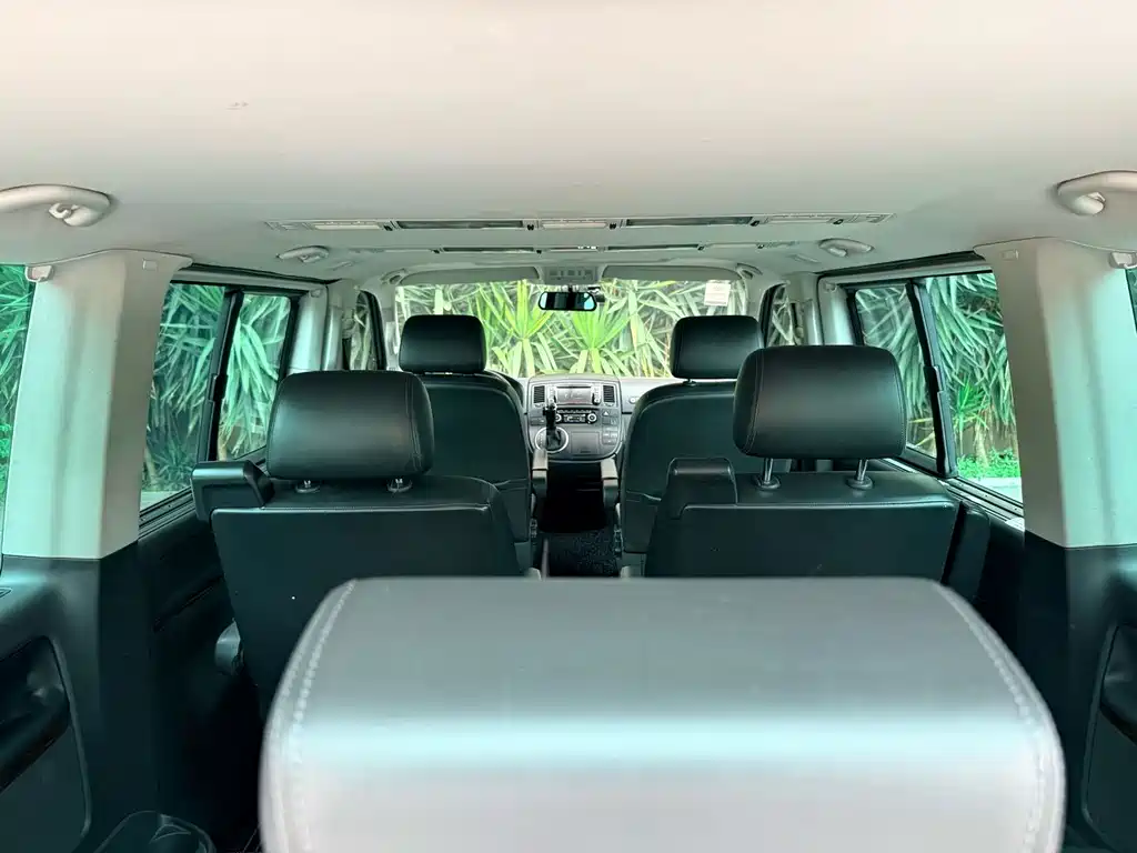 Volkswagen Multivan — миниатюра 10