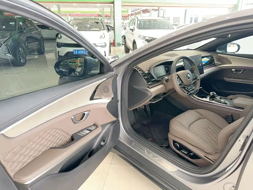BYD Han — миниатюра 8