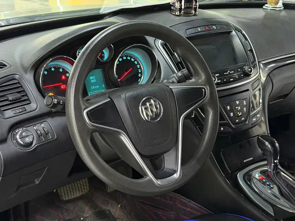 Buick Regal — миниатюра 12