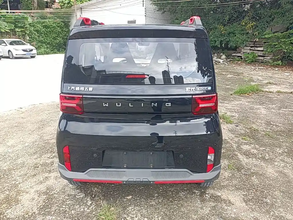 Wuling MINIEV — миниатюра 6