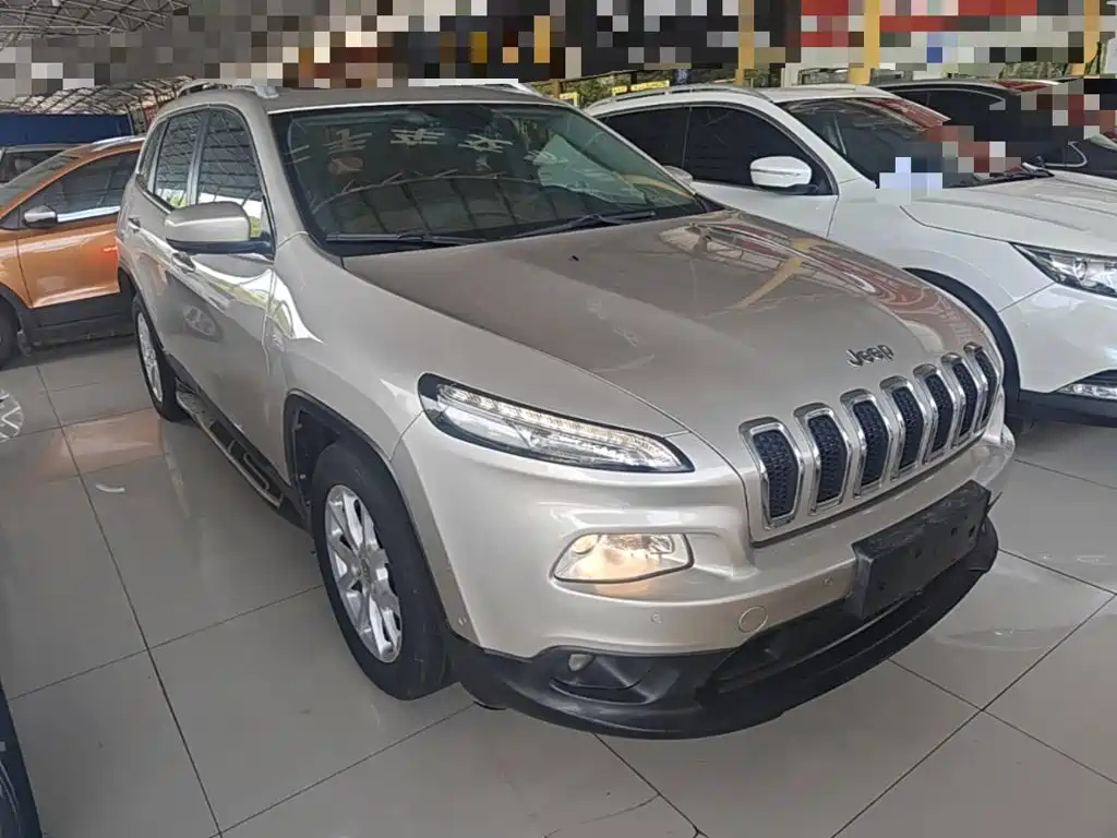 Jeep Cherokee — миниатюра 4