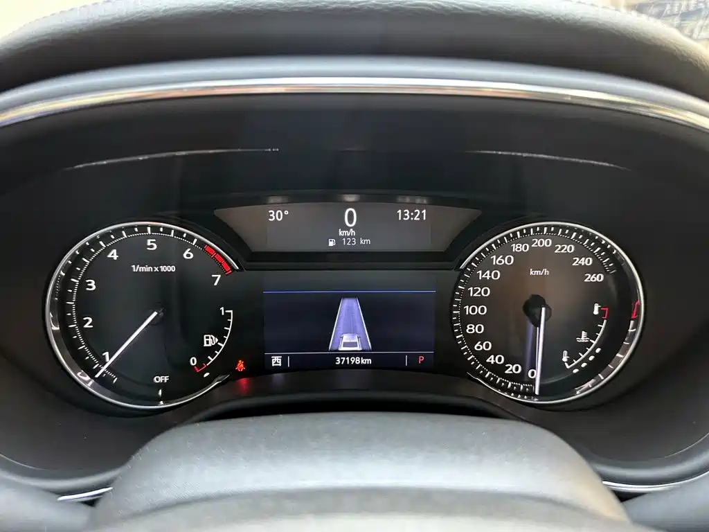 Cadillac CT5 — миниатюра 13