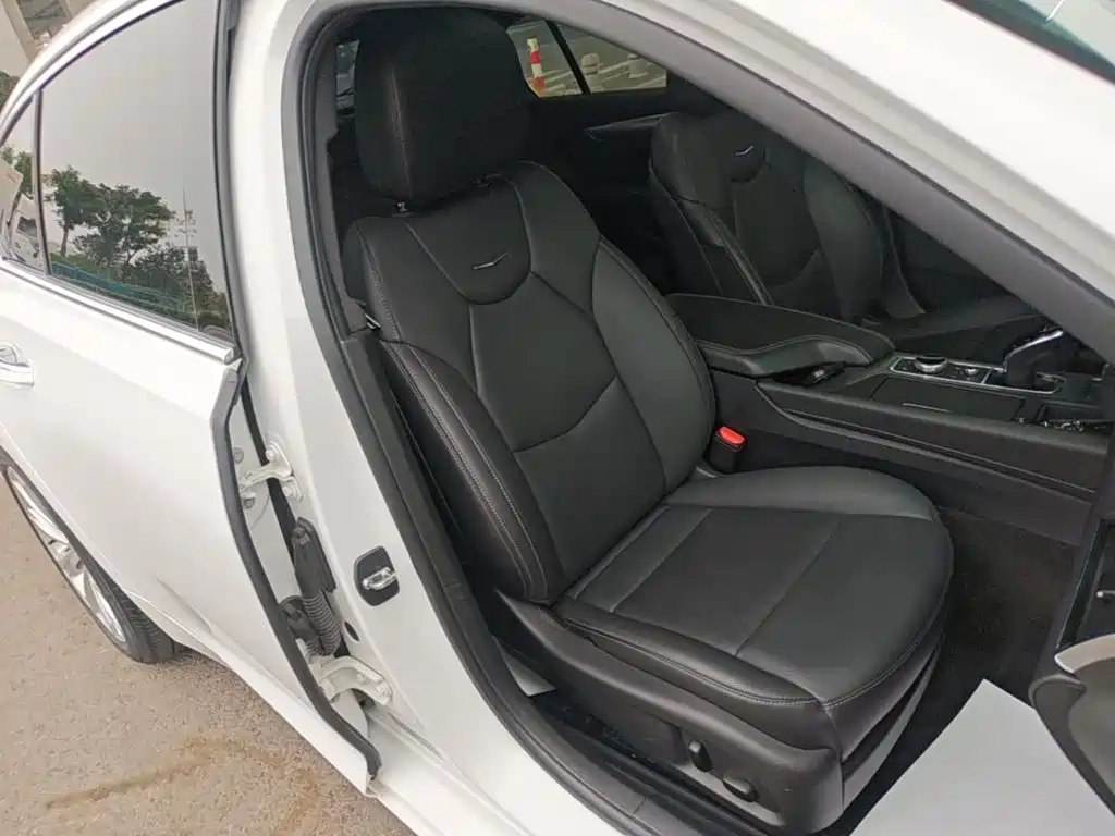 Cadillac CT5 — миниатюра 25