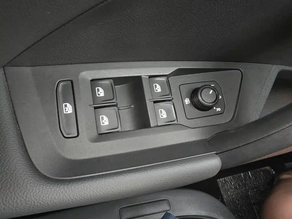 Volkswagen Tharu — миниатюра 18