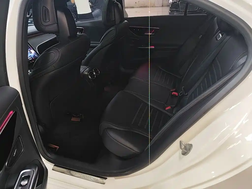 Mercedes-Benz C-Class — миниатюра 17